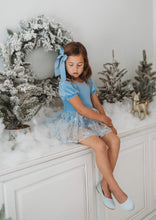 Load image into Gallery viewer, Winter Wonderland Leo
